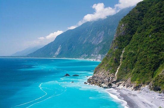 Book Review: Memories of Mount Qilai: The Education of a Young Poet, by Yang&nbsp;Mu